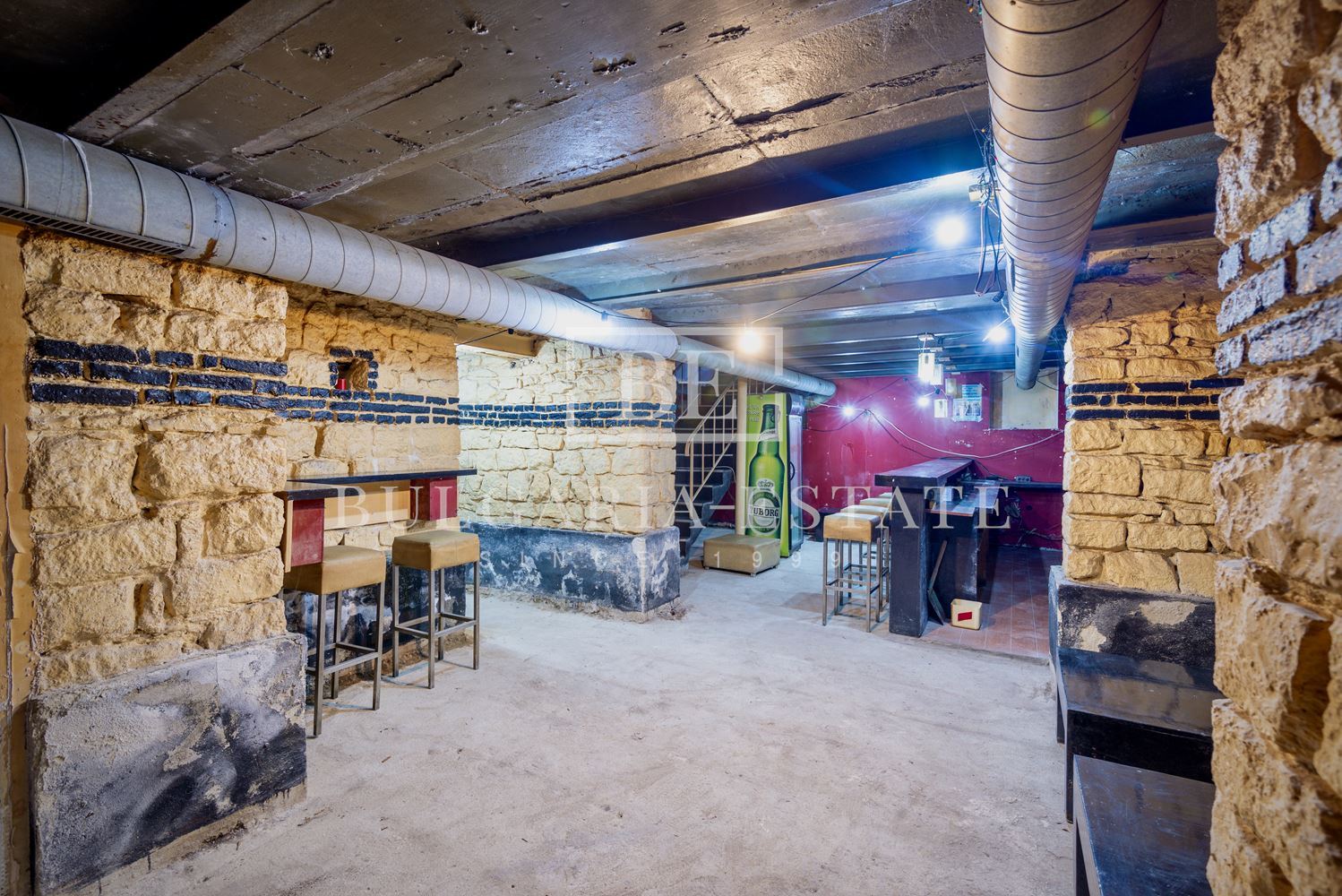 Ексклузивно от България Естейт: Магазин и Коктейл Бар в Центъра на Варна - 0