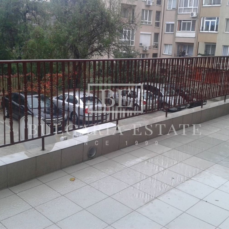 Просторен апартамент с голяма тераса в кв. Левски – до булевард Васил Левски - 0