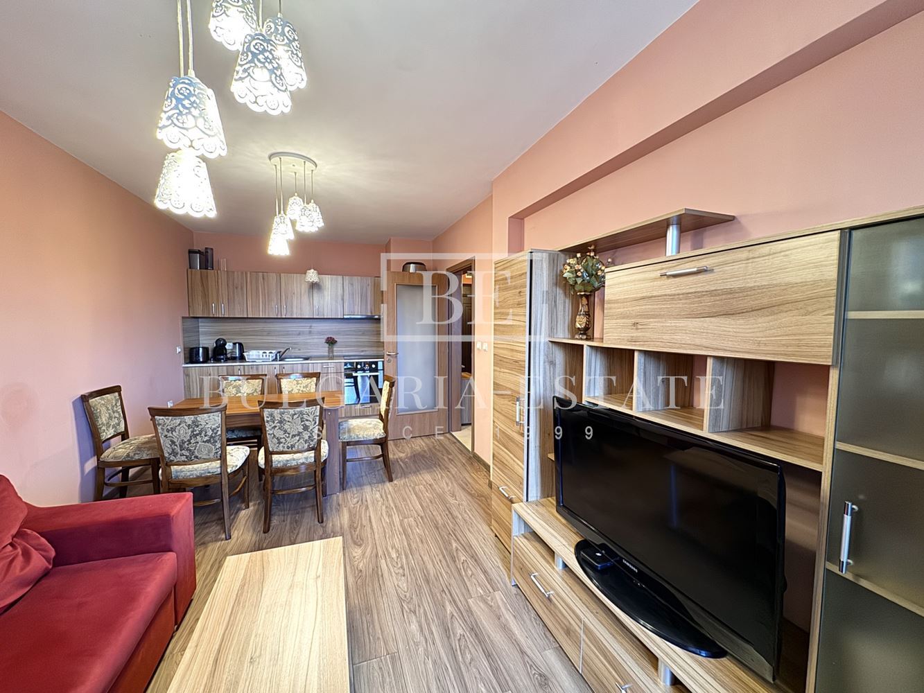 Топъл и светъл двустаен апартамент в Базар Левски с паркомясто - 0