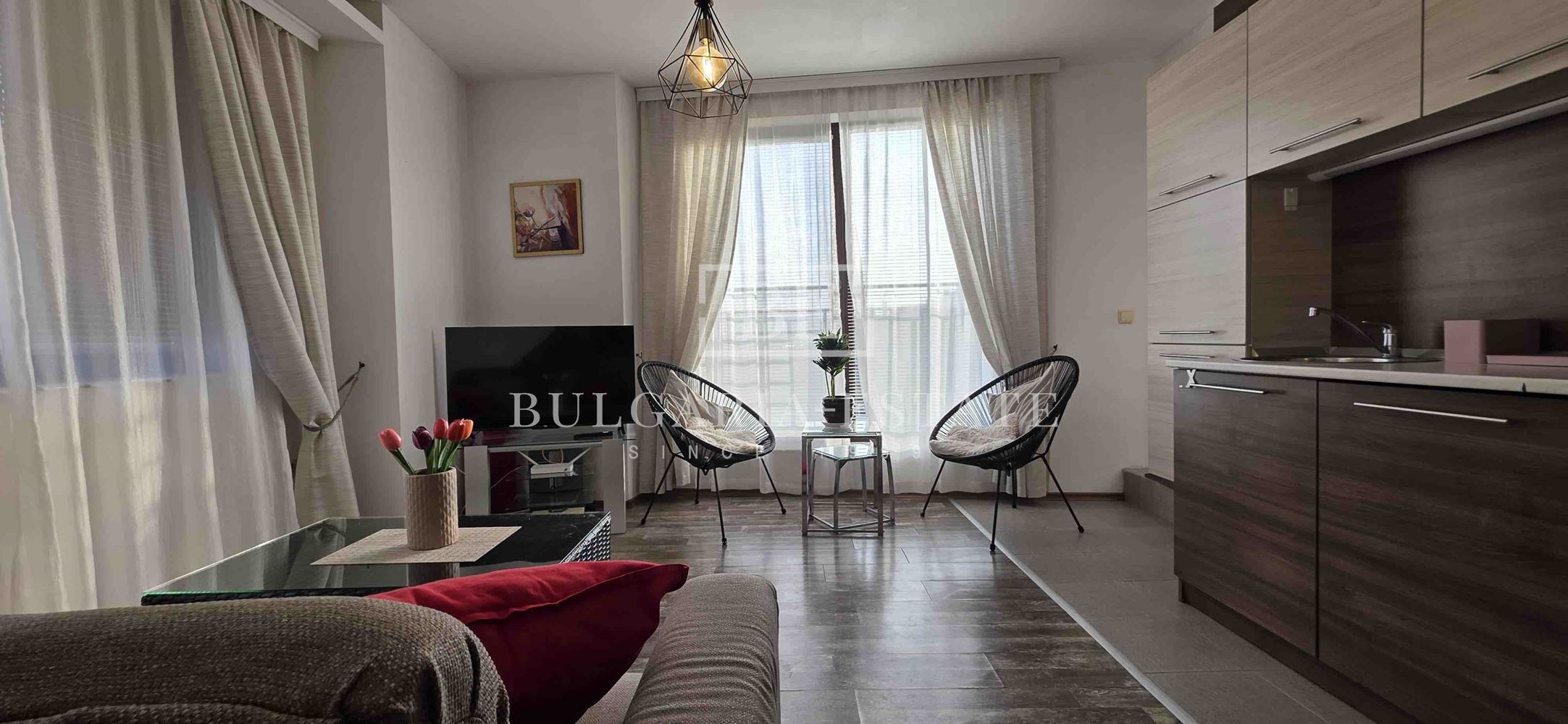 One-bedroom apartment under the Opera House - 0