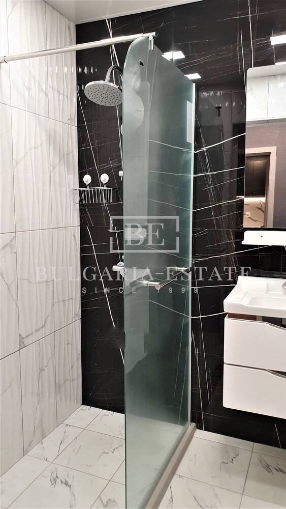 One bedroom apartment with PARKING SPACE - St. St. Constantine and Helena - 0