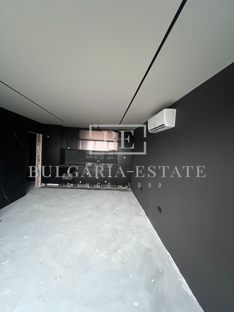 Напълно обзаведен тристаен апартамент в широк център - 101 кв.м. - 0