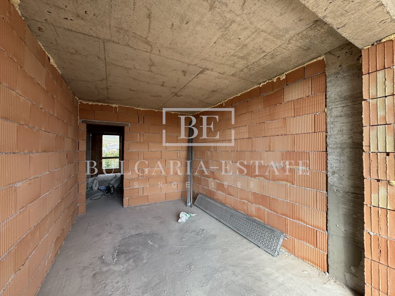 АКТ 14 - Южен двустаен апартамент с панорама в модерна сграда – гр. Варна, паркомясто - 0