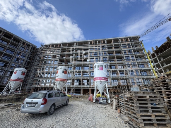 ACT 14 - Южная двухкомнатная квартира с панорамой в современном здании - гр. Варна, парковочное место - 0