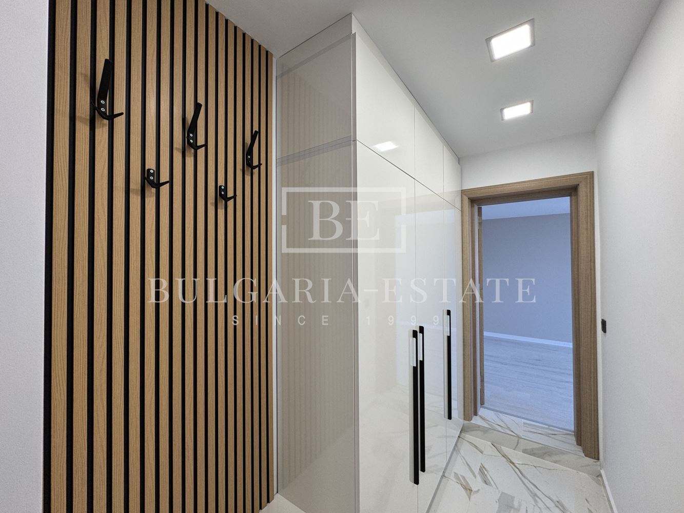 🌞 Луксозен южен пентхаус под наем – 120 кв.м, големи тераси, първи наематели – Виница, Варна - 0