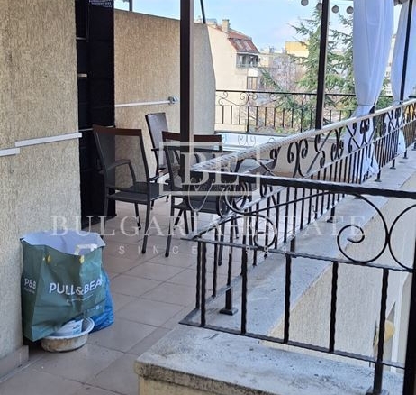 Эксклюзивная двухкомнатная квартира в аренду рядом с торговым центром Grand Mall и зимним кинотеатром Trakia - 0