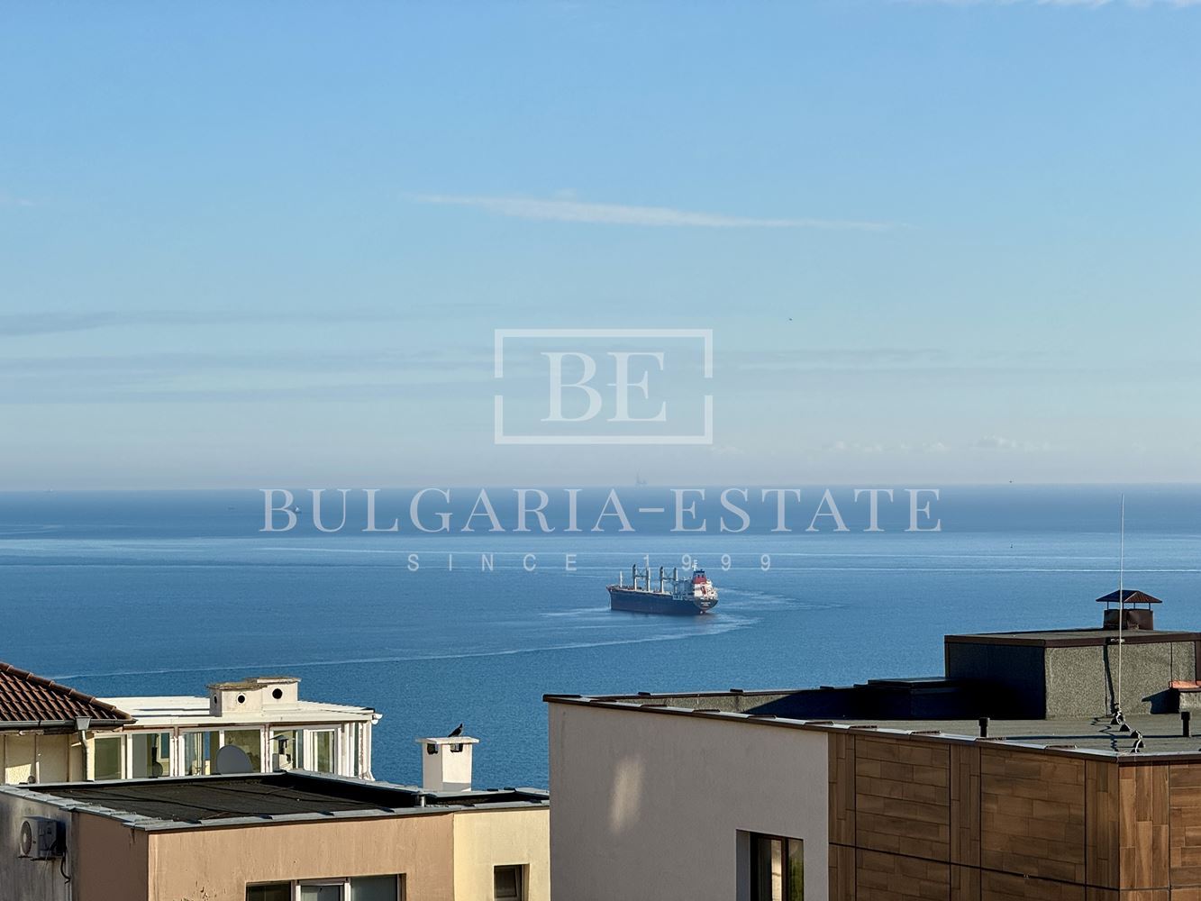 Трехкомнатная квартира с видом на море - кв. Бриз + двойной гараж и парковочное место - 0