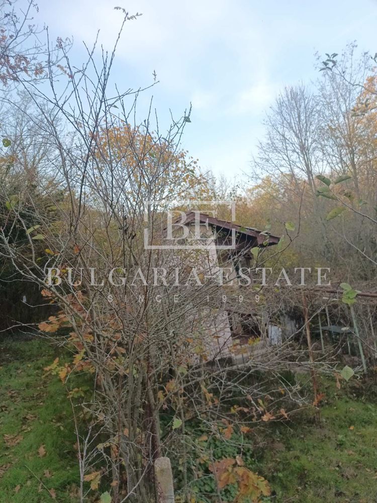 Двуетажна къща с голям парцел в местност Крушките, гр. Варна - 0