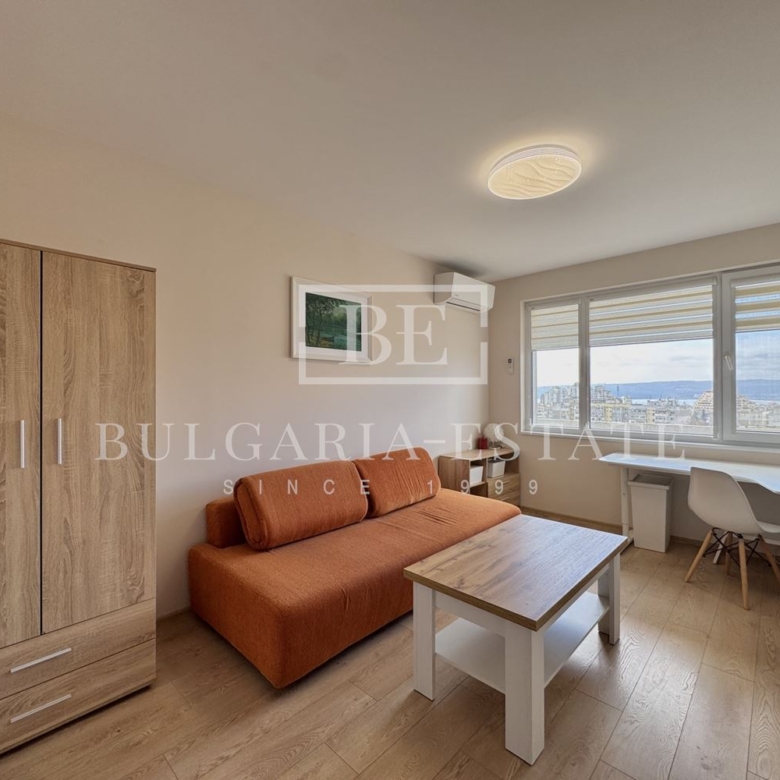 Тристаен апартамент под наем с панорамна морска гледка | кв. Левски – Варна - 0