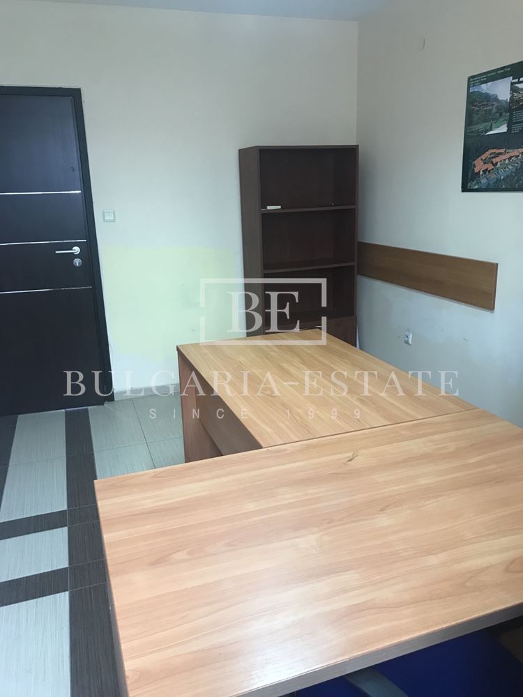 Представительство на главной улице - 0