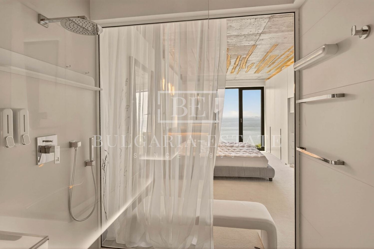 ✨ Двустаен Апартамент BEAUTY под наем – дизайнерски лукс в „Умната сграда“, Варна 🌊 - 0