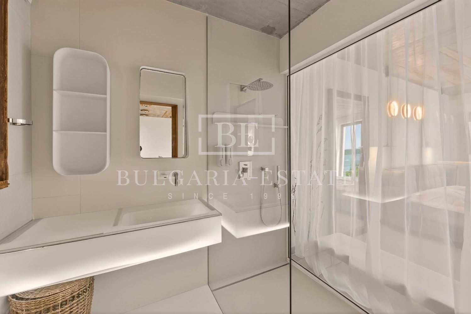 ✨ Двустаен Апартамент BEAUTY под наем – дизайнерски лукс в „Умната сграда“, Варна 🌊 - 0