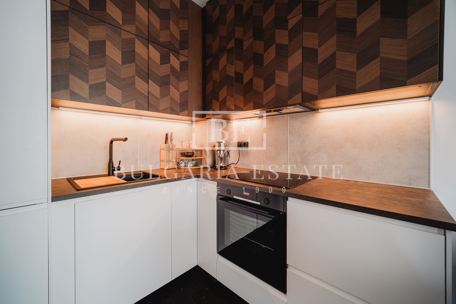 🌟 Двустаен апартамент в Бела Вита – 60 кв.м, етаж 4 | 185 000 € - 0