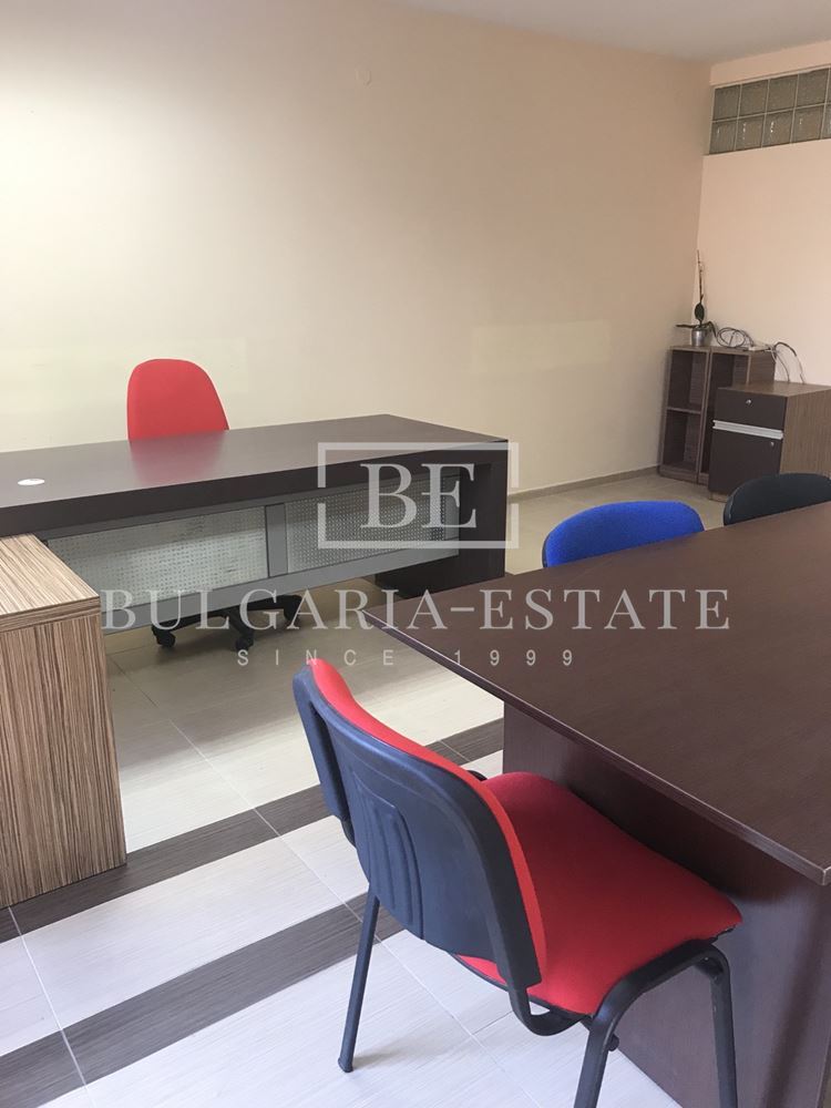 Представительство на главной улице - 0