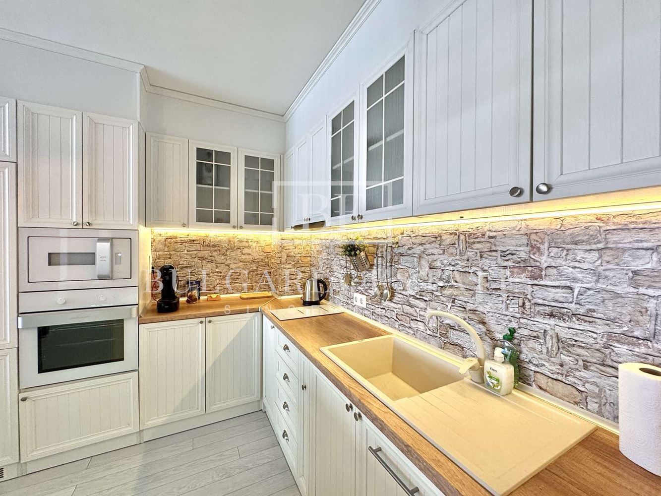 🏡 Луксозен тристаен апартамент в сърцето на Варна 🏡 - 0