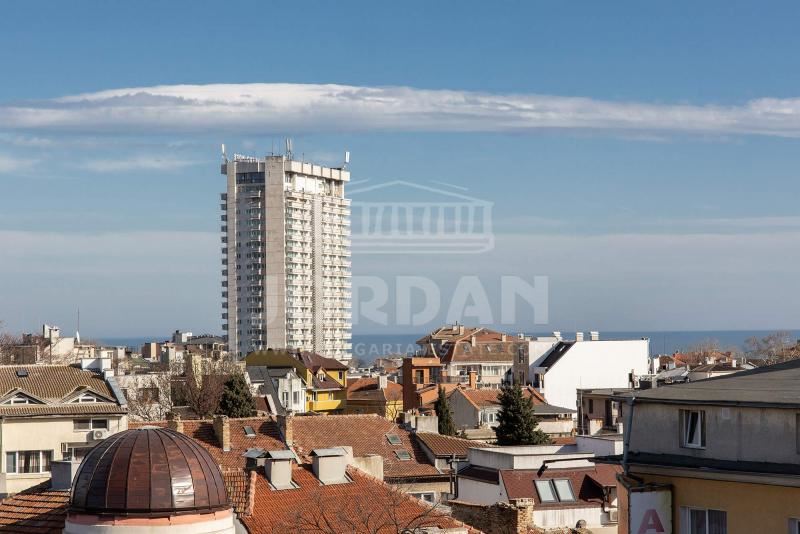 Луксозен двустаен апартамент в сърцето на град Варна, бул. Мария Луиза - 0
