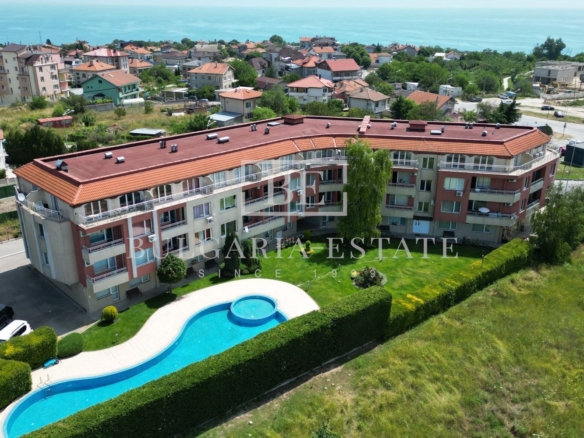 Двустаен с АКТ 16 в комплекс с басейн, паркомясто, кв. Галата, гр. Варна - 0