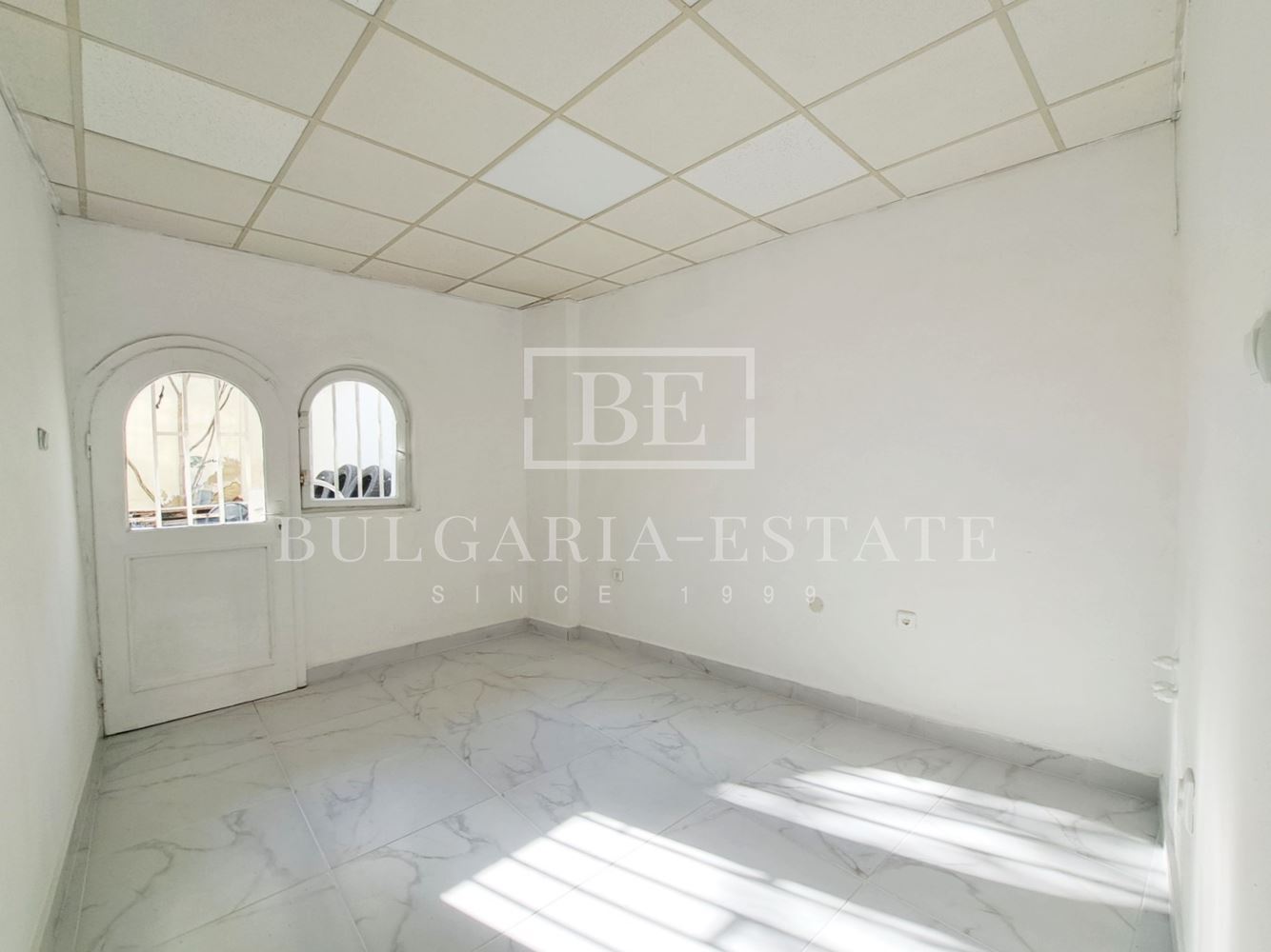 Офис - Опера - 0