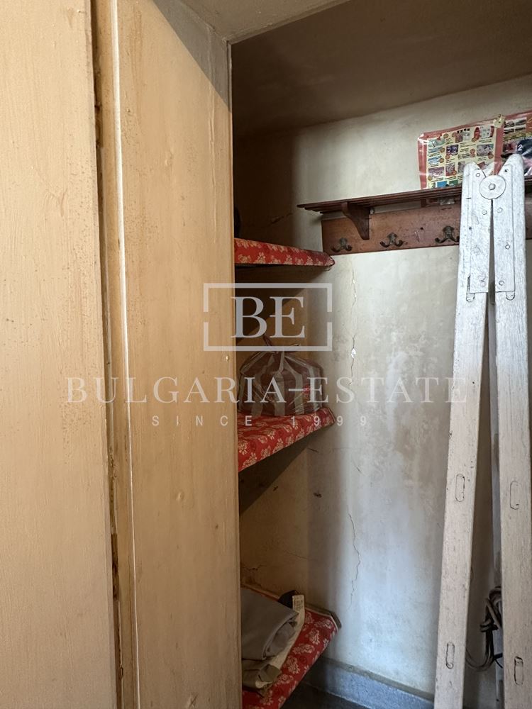 Просторен 4-стаен апартамент в района на Нептун, гр. Варна – 90 кв.м - 0