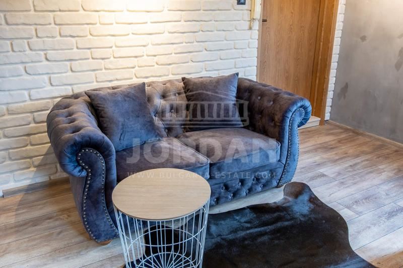 Луксозен двустаен апартамент в сърцето на град Варна, бул. Мария Луиза - 0