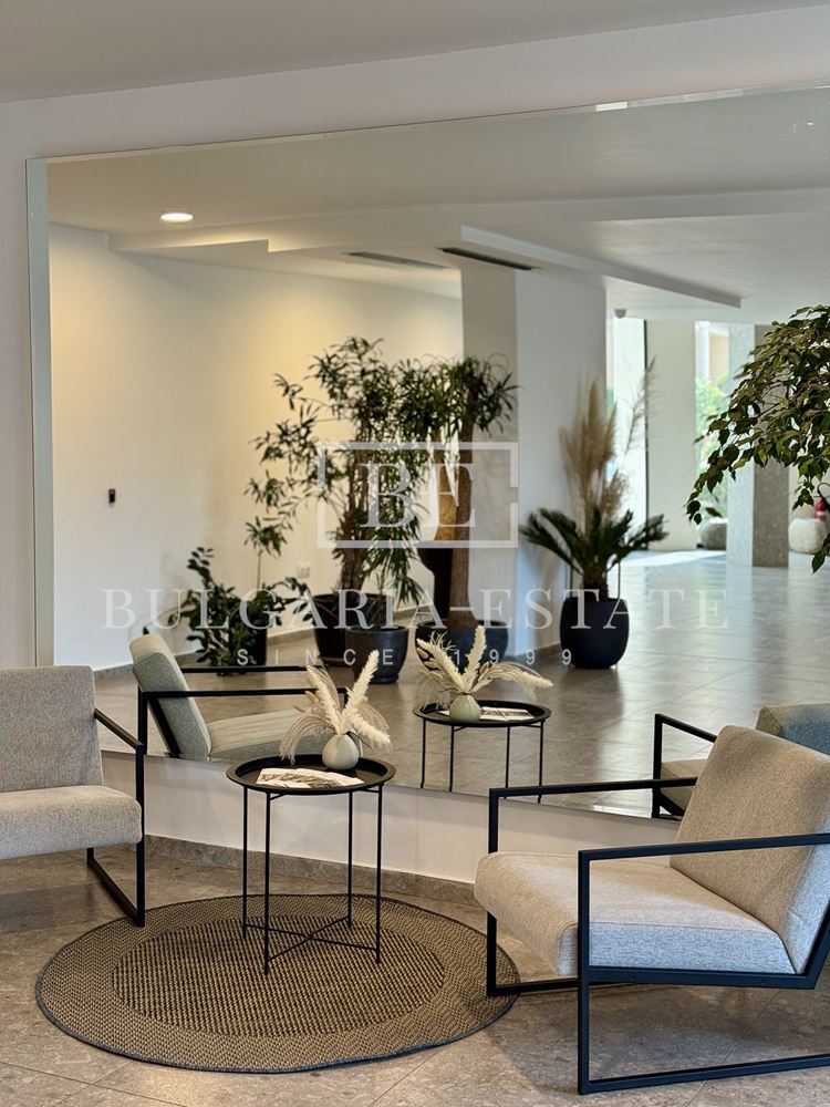 Апартаменты с 2 спальнями на курорте AZUR PREMIUM. Св. Константин и Елена, Варна - 0