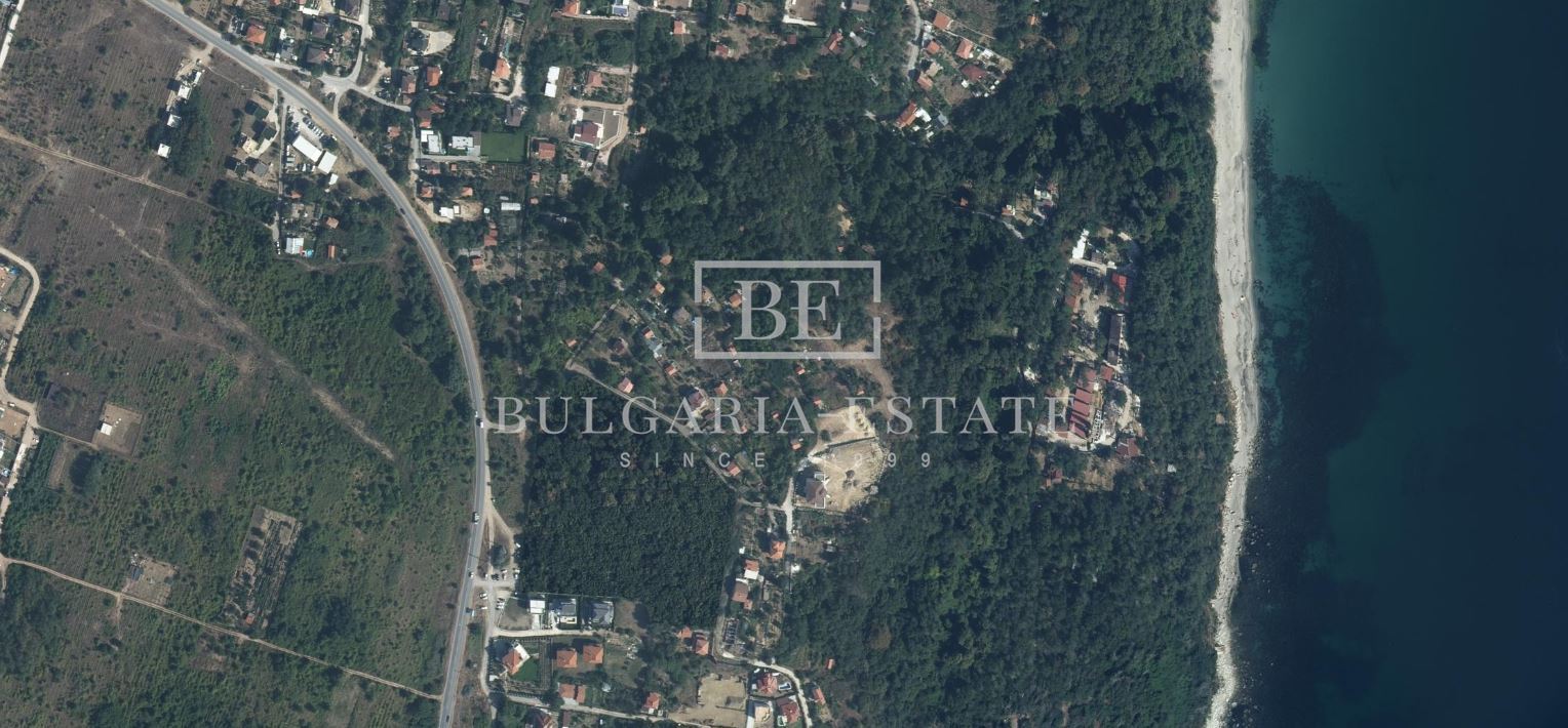 Парцел 1309 кв.м с ПУП в м-т Прибой – морска панорама, южно изложение, 30 м лице на път - 0