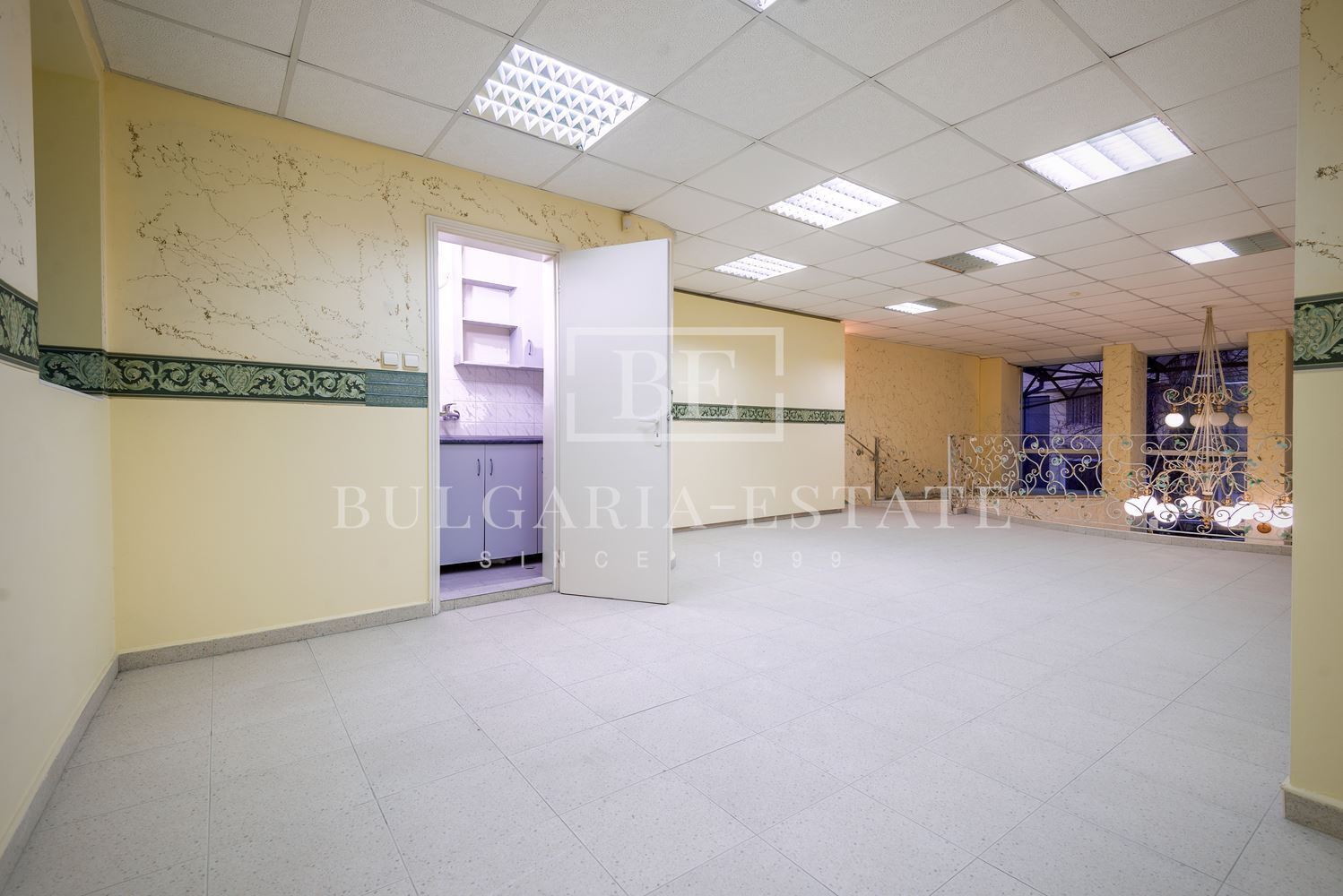 Ексклузивно от България Естейт: Магазин в Центъра на Варна - 0