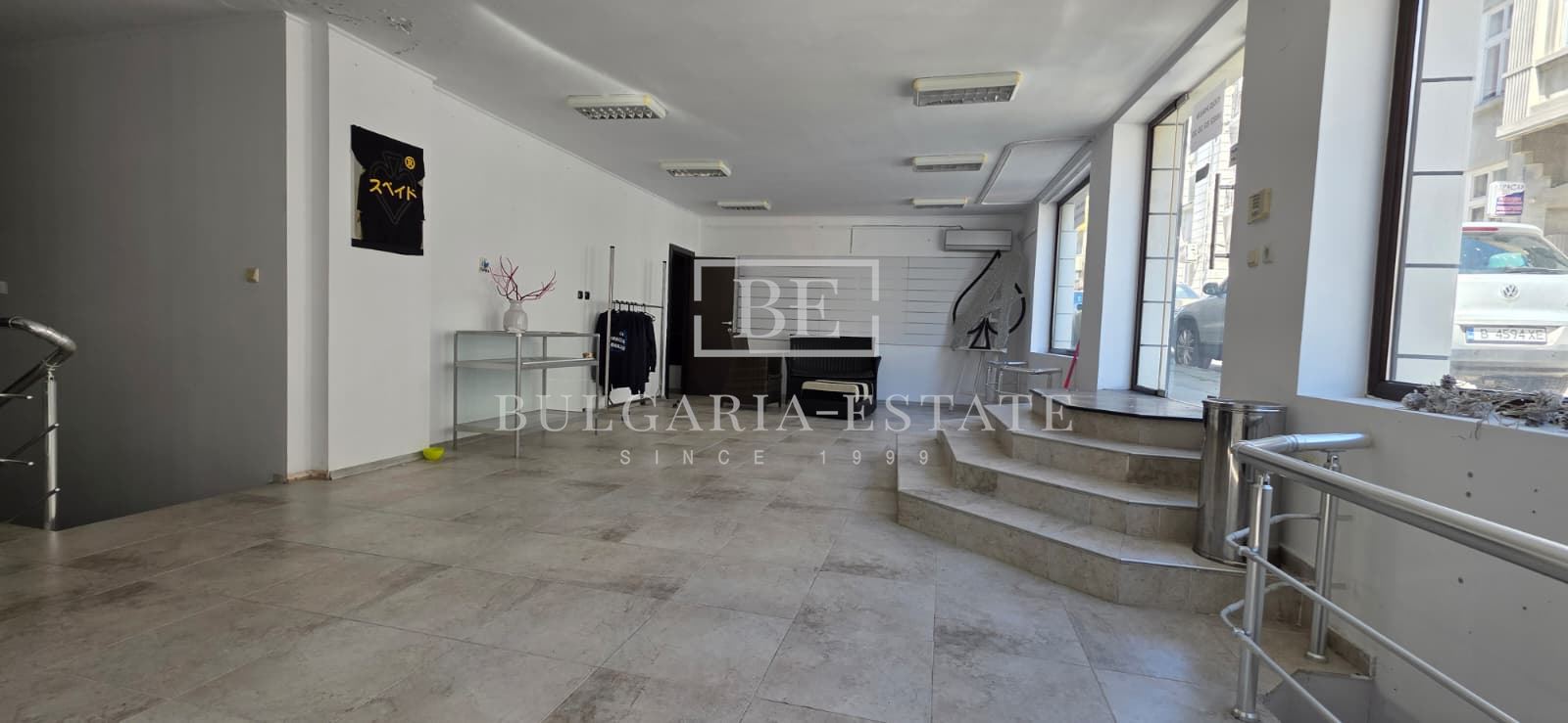 Помещение под наем в идеален център - 0