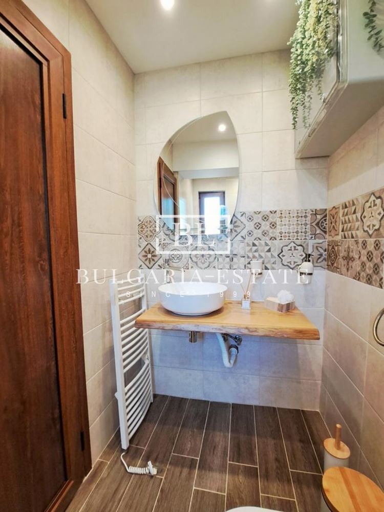 Тристаен апартамент - м-т Св. Никола - 0