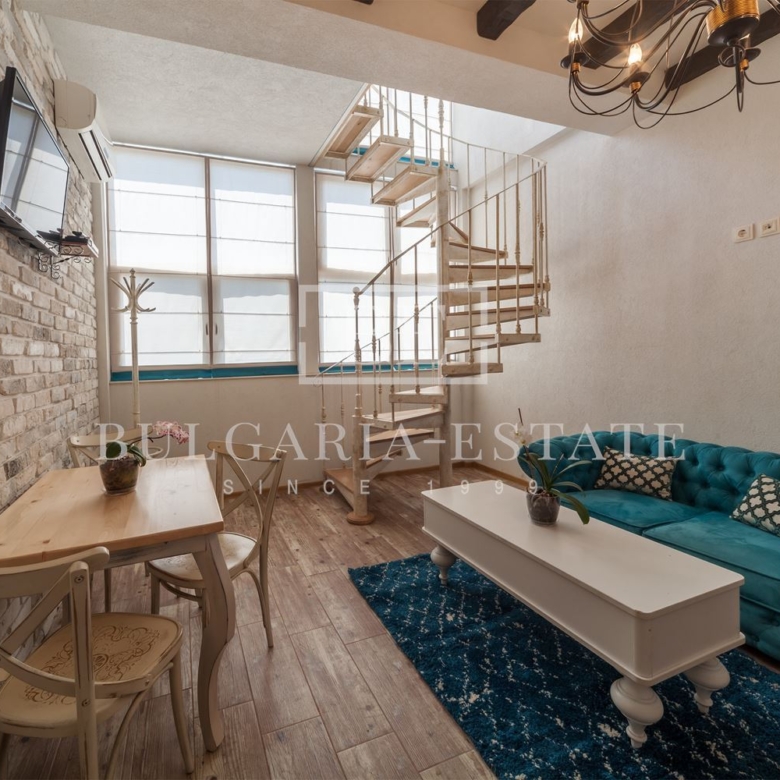 🏡 Бутиков мезонет под наем – ТОП център, Варна - 0