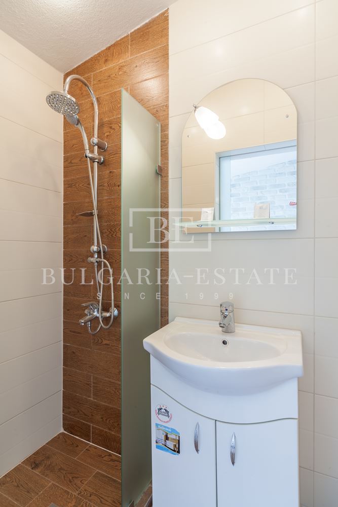 🏡 Бутиков мезонет под наем – ТОП център, Варна - 0