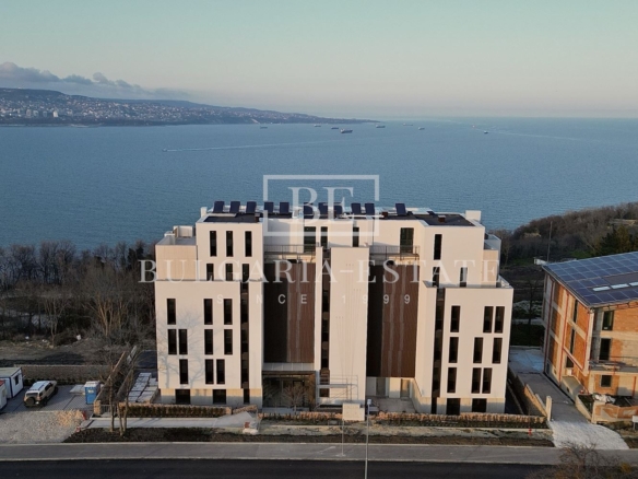 🏡 Просторен мезонет на две нива в бутикова сграда с луксозно излъчване ✨ - 0