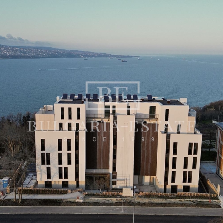 🏡 Просторен мезонет на две нива в бутикова сграда с луксозно излъчване ✨ - 0