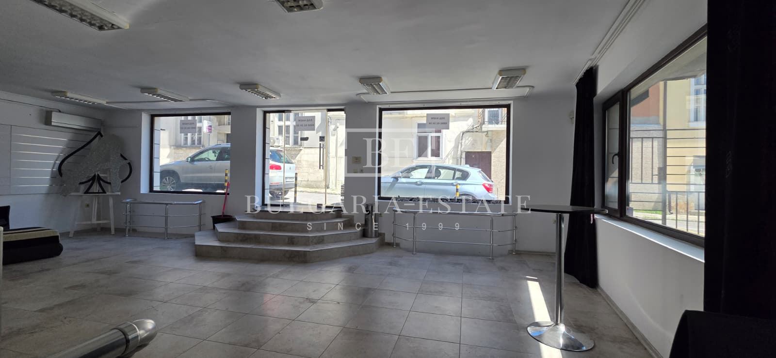 Помещение под наем в идеален център - 0