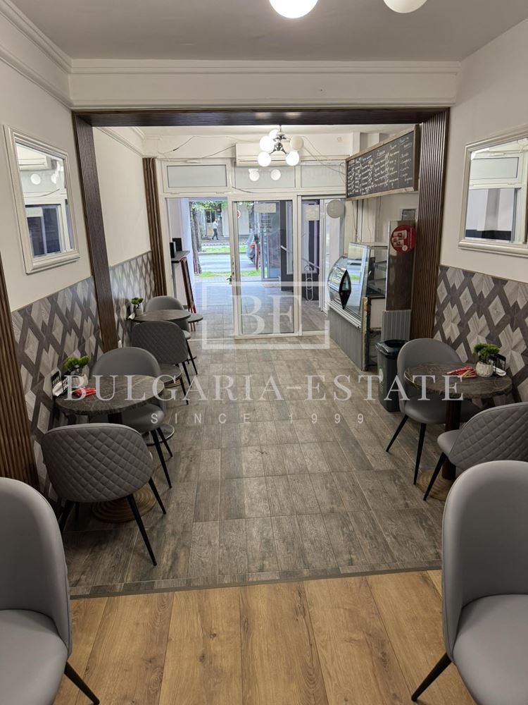 Заведение 70 кв.м на оживен булевард - 0