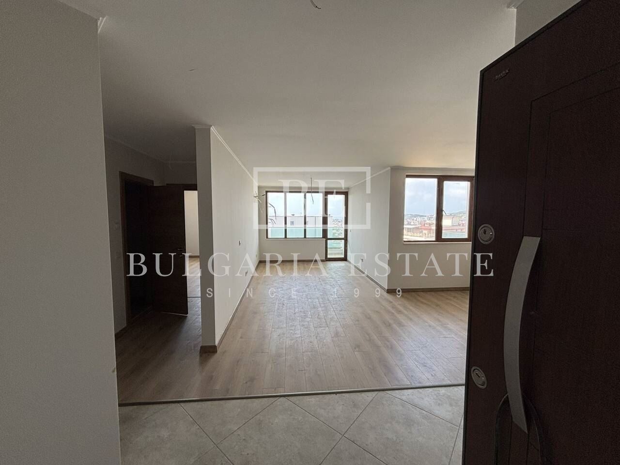 Двустайни и тристайни изцяло с морска гледка и южно изложение "до ключ" във Виница - 0