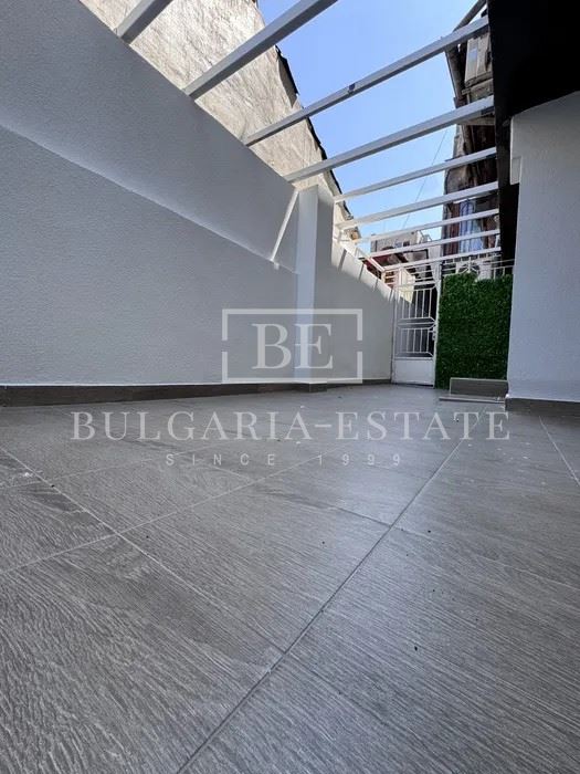 🏢 **Офис за продажба в района на Колхозен пазар, гр. Варна** - 0