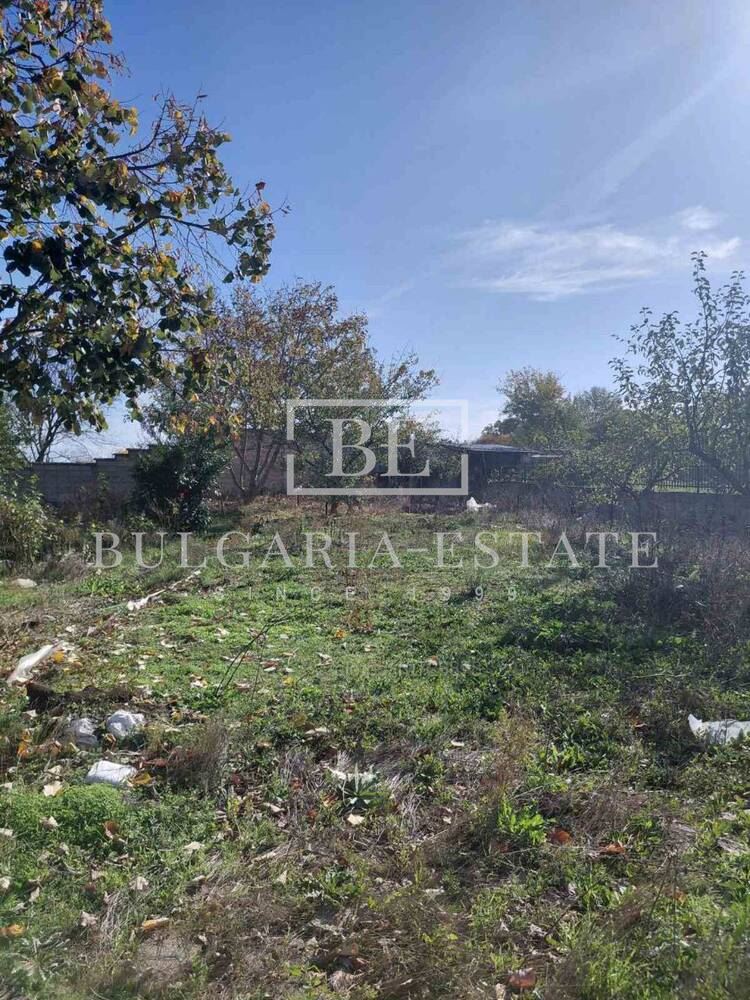 🏡 ** Къща за продажба в гр. Варна, м-т Траката** 🌿 - 0