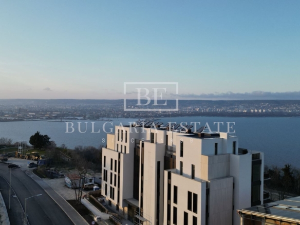 Ексклузивна оферта от Bulgaria Estate – 3-стаен апартамент с веранда и нескриваема морска панорама, кв. Галата - 0