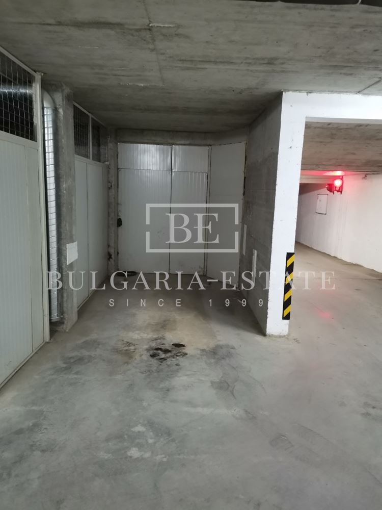 Паркомясто в кв. Възраждане – 22 000 € - 0