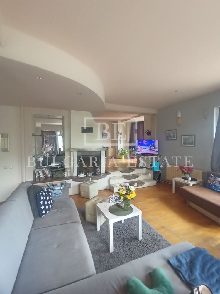 🏡 ** Къща за продажба в гр. Варна, м-т Траката** 🌿 - 0