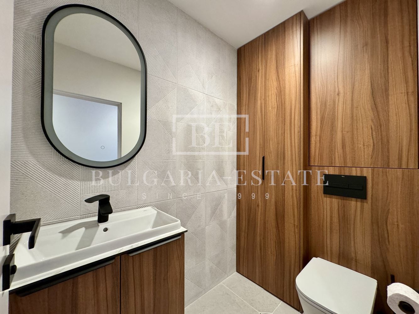Luxury two-bedroom apartment with unobstructed sea panorama in Kv. Breeze, next to the „Flags" - 0