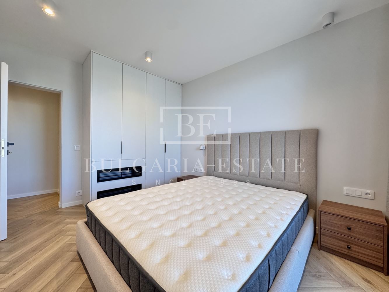 Luxury two-bedroom apartment with unobstructed sea panorama in Kv. Breeze, next to the „Flags" - 0