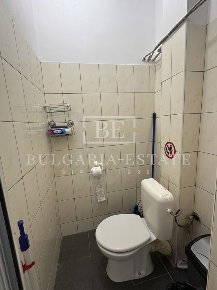 🏢 ТОП ЛОКАЦИЯ! Офис/търговско помещение 125 кв.м. с 20 м витрина, паркинг и отлична видимост - 0