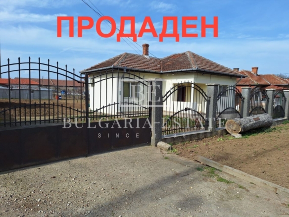 ЕКСКЛУЗИВНО! Продава се кокетна масивна къща в гр. Тутракан! НАМАЛЕНА ЦЕНА ОТ 17.07.2025 г. - 0