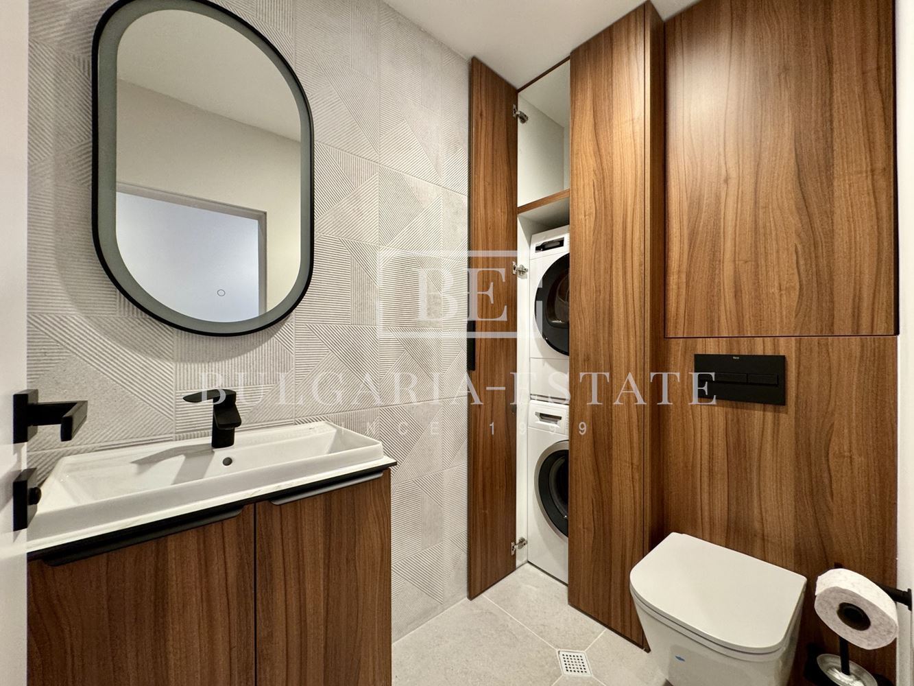 Luxury two-bedroom apartment with unobstructed sea panorama in Kv. Breeze, next to the „Flags" - 0