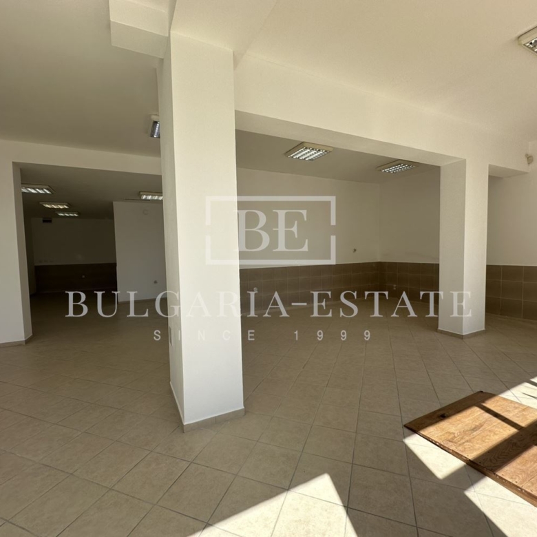 🏢 ТОП ЛОКАЦИЯ! Офис/търговско помещение 125 кв.м. с 20 м витрина, паркинг и отлична видимост - 0