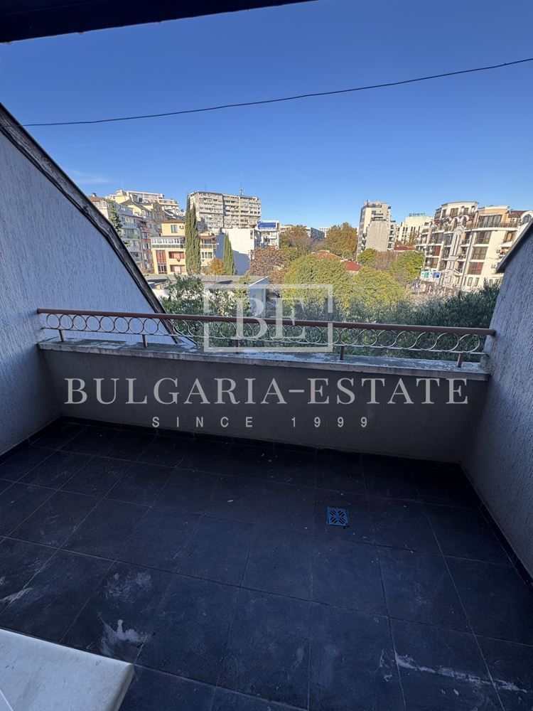 EXCLUSIVE OFFER | First time on the market - 3-bedroom, wide center to the round bank - 0