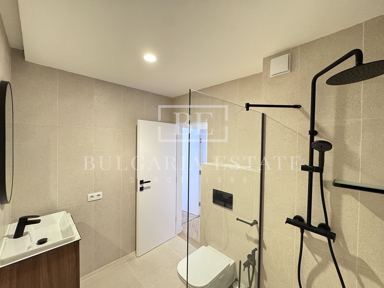 Luxury two-bedroom apartment with unobstructed sea panorama in Kv. Breeze, next to the „Flags" - 0