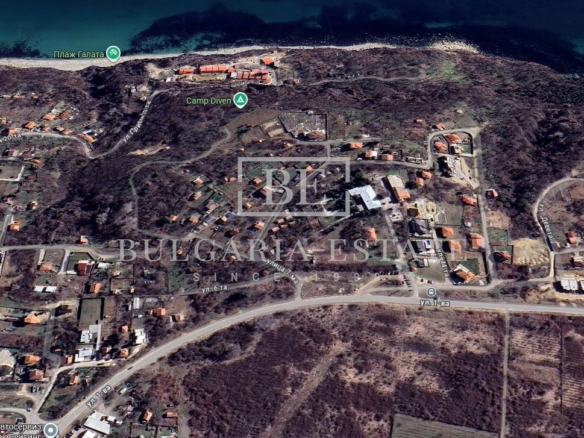 Парцел 1309 кв.м с ПУП в м-т Прибой – морска панорама, южно изложение с партиди (ток, вода), м-т Прибой – снимка 2